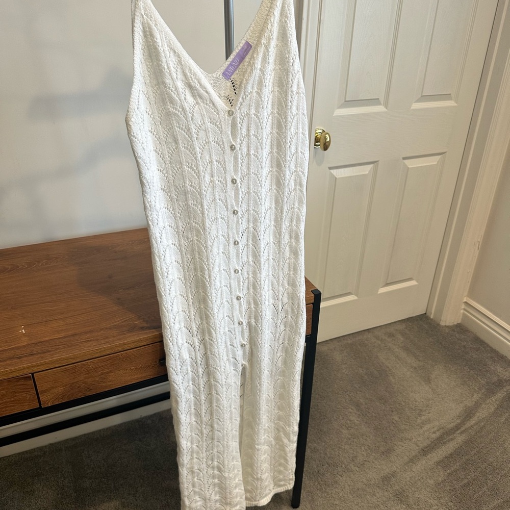 Elegant White Maxi Dress